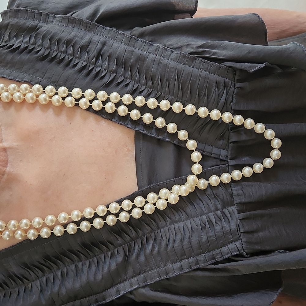 29 inch Faux White Pearl Necklace with Five Wearing Options